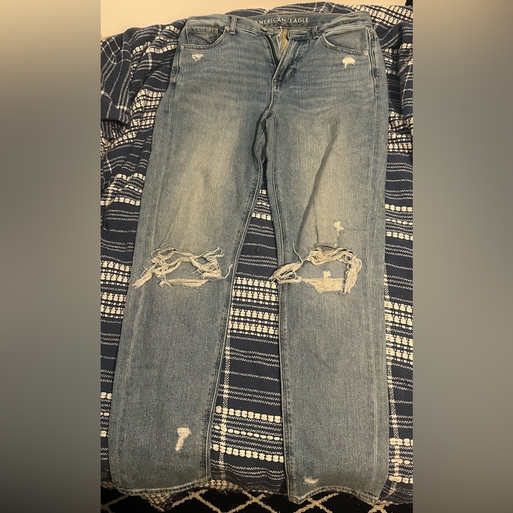 American eagle mom jeans